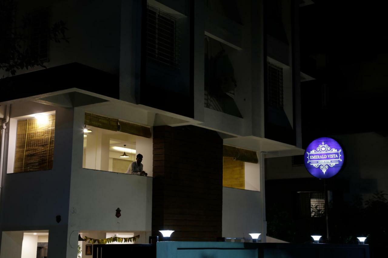 Emerald Vista Luxury Suites Pune Exterior foto