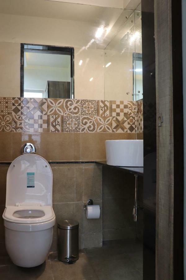 Emerald Vista Luxury Suites Pune Exterior foto